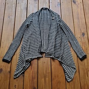 BCBG size S/M black and white open long sleeve knit cardigan